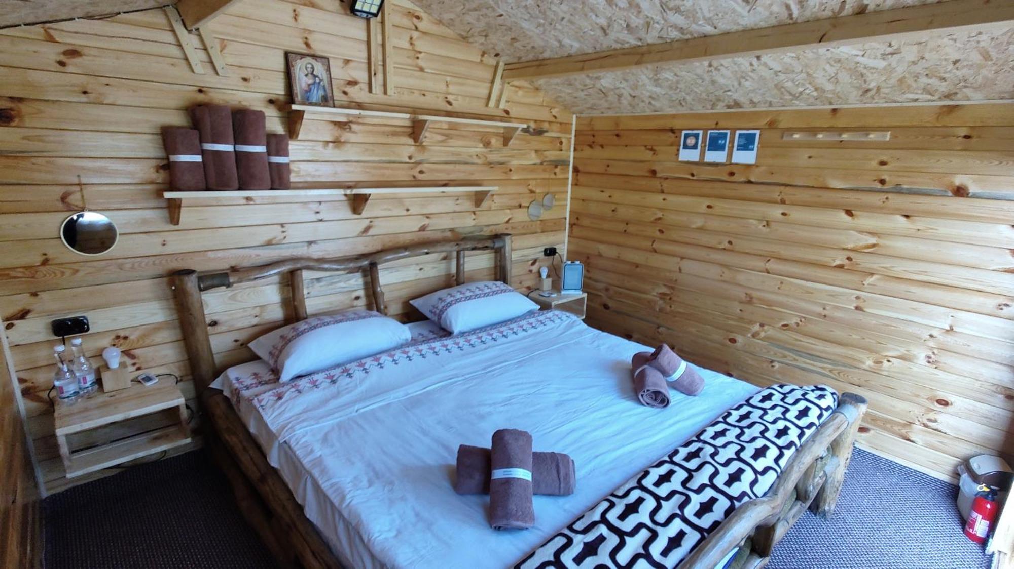 Edelweiss Guesthouse, Glamping And Camping Suhaia Exterior photo