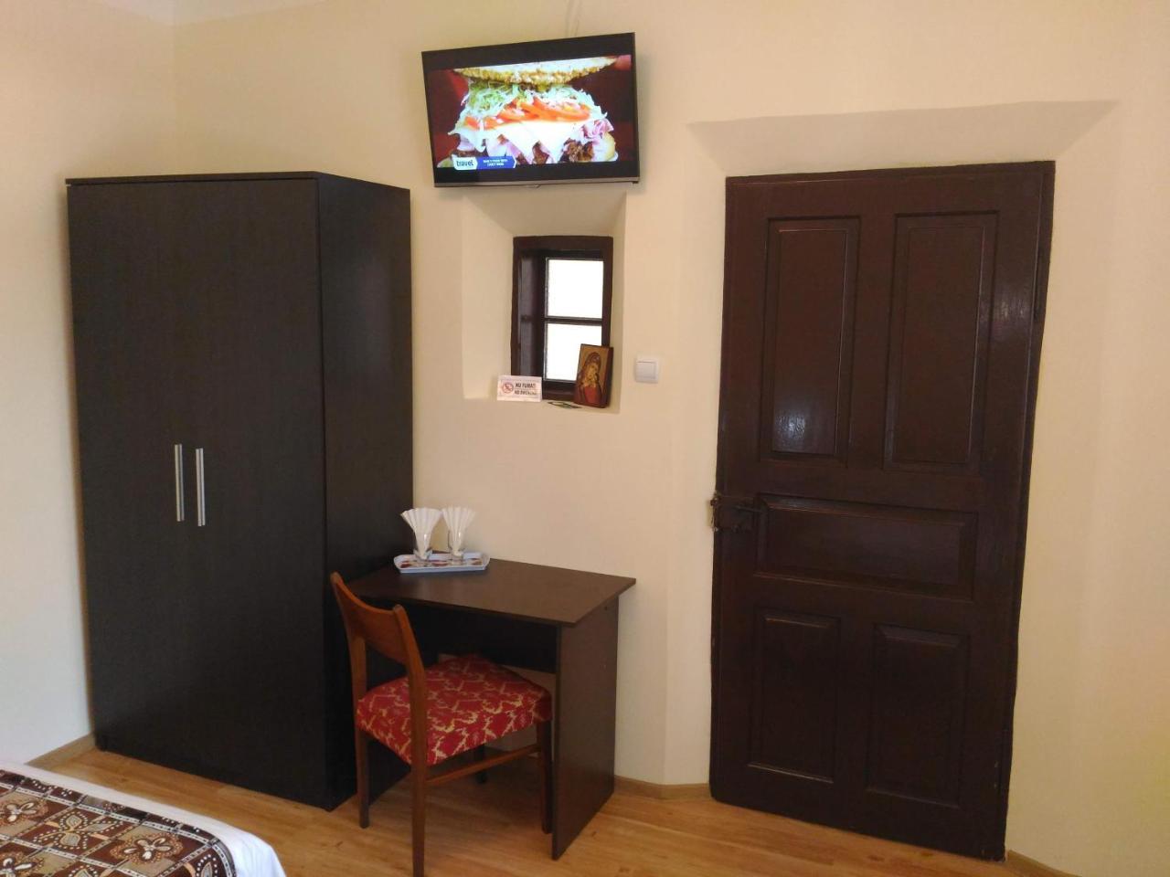 Edelweiss Guesthouse, Glamping And Camping Suhaia Exterior photo
